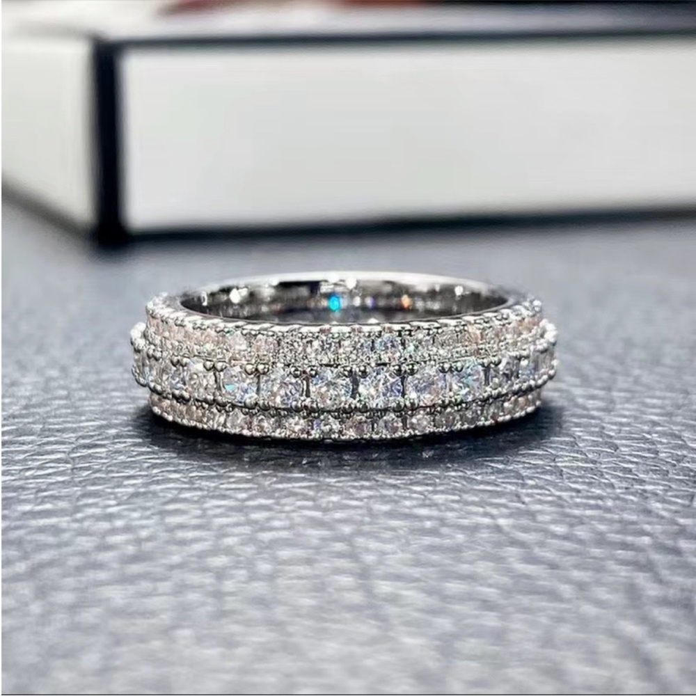 NEW LUXURY 925 Silver Luxurious Unisex Ring Fashion Diamond Ring